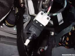 See U3904 repair manual